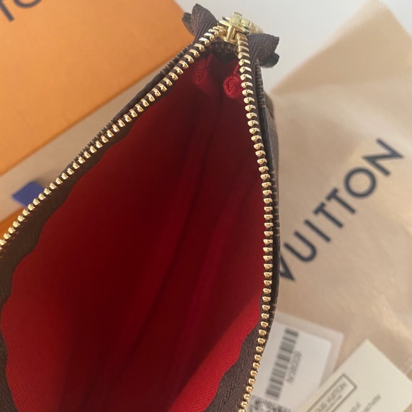💥SOLD💥 NEW LV Mini Pochette Accessoires DE - Picture 9 of 10